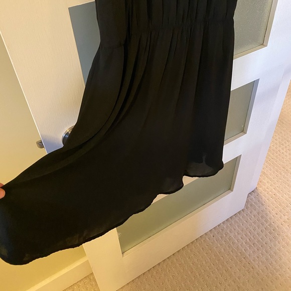 Black dress - Picture 3 of 6